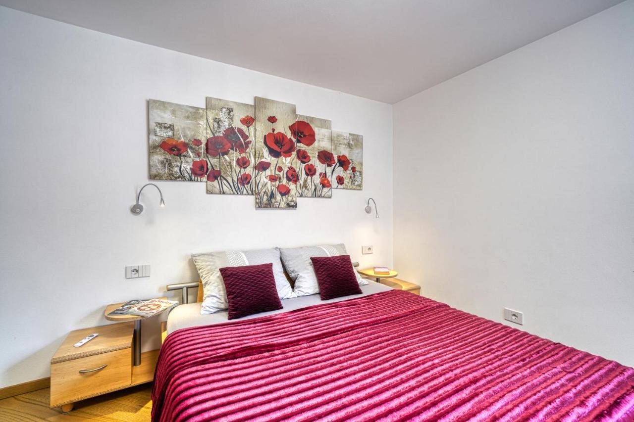 Ferienwohnung Im Zentrum Naturns Exteriör bild